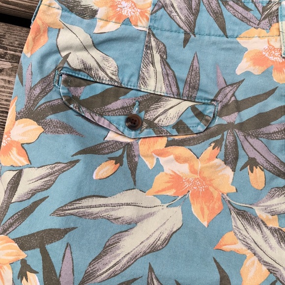 American Eagle Next Level Flex Classic Fit Shorts - Picture 7 of 7